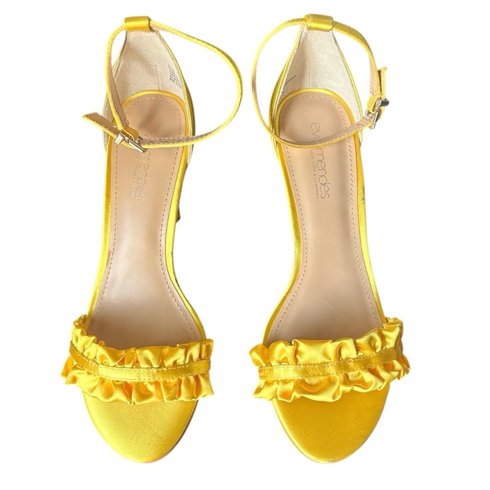 Eva Mendes for New York & Company Yellow Ruffle Strap Heels Pinup Sexy Size 9